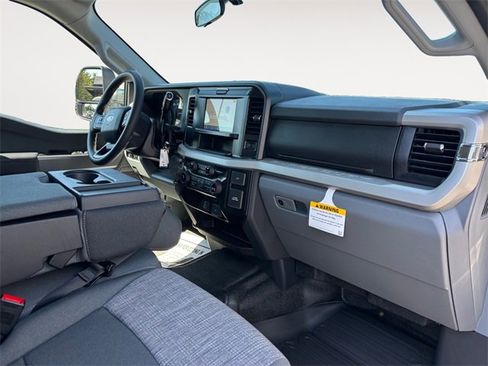 New 2026 Ford F350 XLT image 10