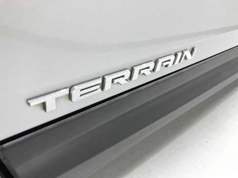 Used 2020 GMC Terrain SLT image 9