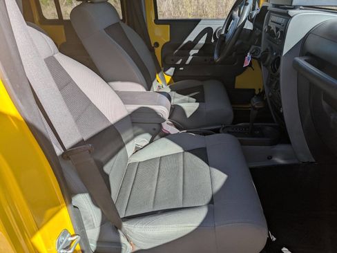 Used 2009 Jeep Wrangler Unlimited X image 19