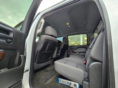 Used 2014 GMC Sierra 1500 SLE image 17