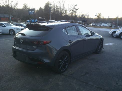 Used 2021 MAZDA MAZDA3 Hatchback w/Premium Plus Pkg image 5