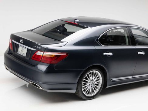 Used 2011 Lexus LS 460 w/ Sport Pkg RWD image 29