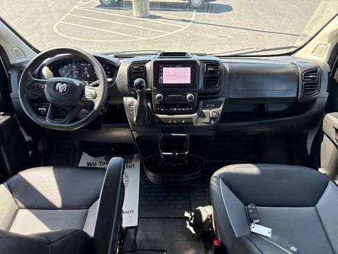 Used 2024 RAM ProMaster 2500 w/ Convenience Group FWD image 11