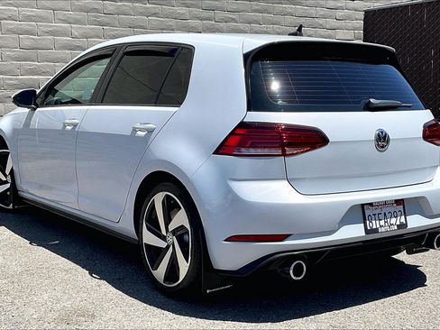 Used 2018 Volkswagen GTI SE FWD image 9