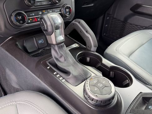 Used 2024 Ford Bronco Outer Banks image 14