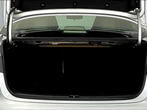 Used 2020 Toyota Corolla LE image 32