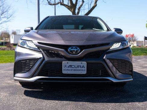 Used 2023 Toyota Camry XSE FWD image 3