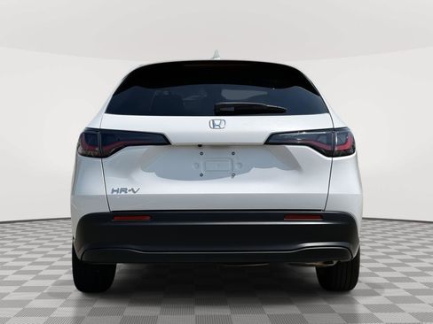 Certified 2027 Honda HR-V LX image 5