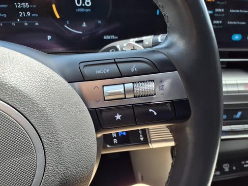 Used 2024 Hyundai Kona Limited FWD image 18