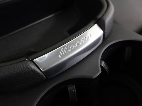 Certified 2023 Porsche Macan S AWD/4WD image 17
