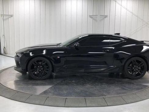 Used 2016 Chevrolet Camaro SS RWD image 4