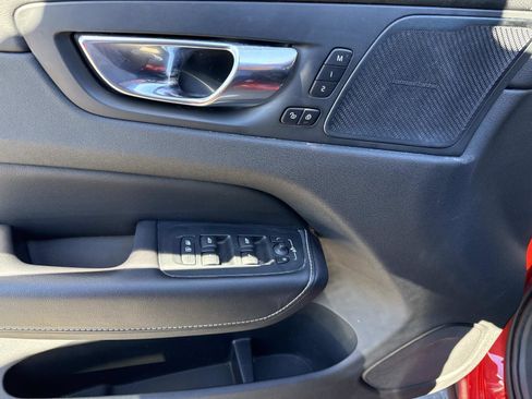 Used 2019 Volvo XC60 T6 R-Design w/ Protection Package Premier image 19