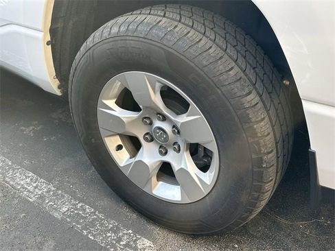 Used 2022 RAM 1500 Big Horn image 5