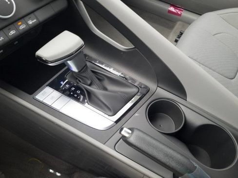 New 2026 Hyundai Elantra SE FWD image 23