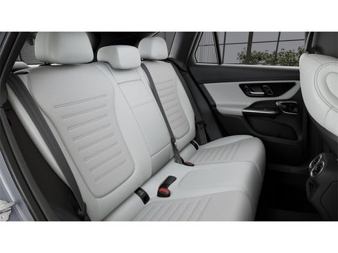 New 2026 Mercedes-Benz GLC 300 4MATIC image 5