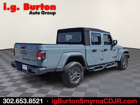 Used 2024 Jeep Gladiator Sport AWD/4WD image 6