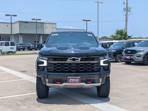 Used 2023 Chevrolet Silverado 1500 ZR2 w/ Technology Package AWD/4WD image 2
