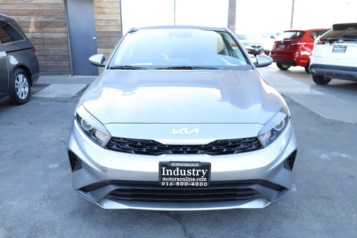 Used 2022 Kia Forte LXS FWD image 3