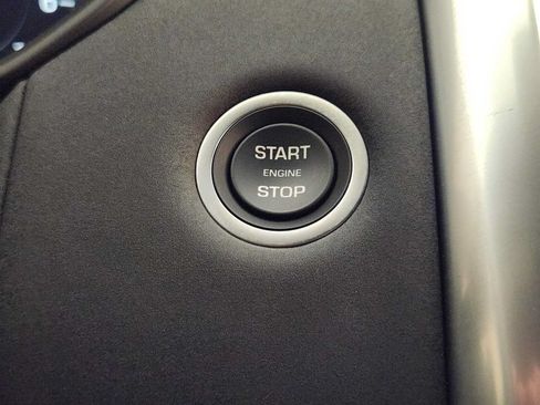 Used 2026 Land Rover Discovery S AWD/4WD image 19