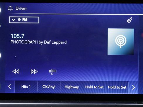 Used 2022 Chevrolet Silverado 1500 LT image 31