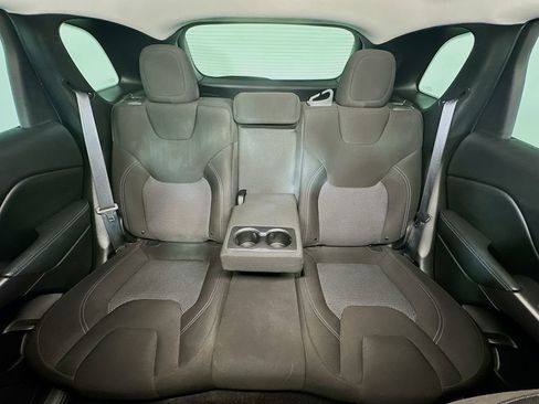 Used 2019 Jeep Cherokee Latitude w/ Popular Appearance Group image 13