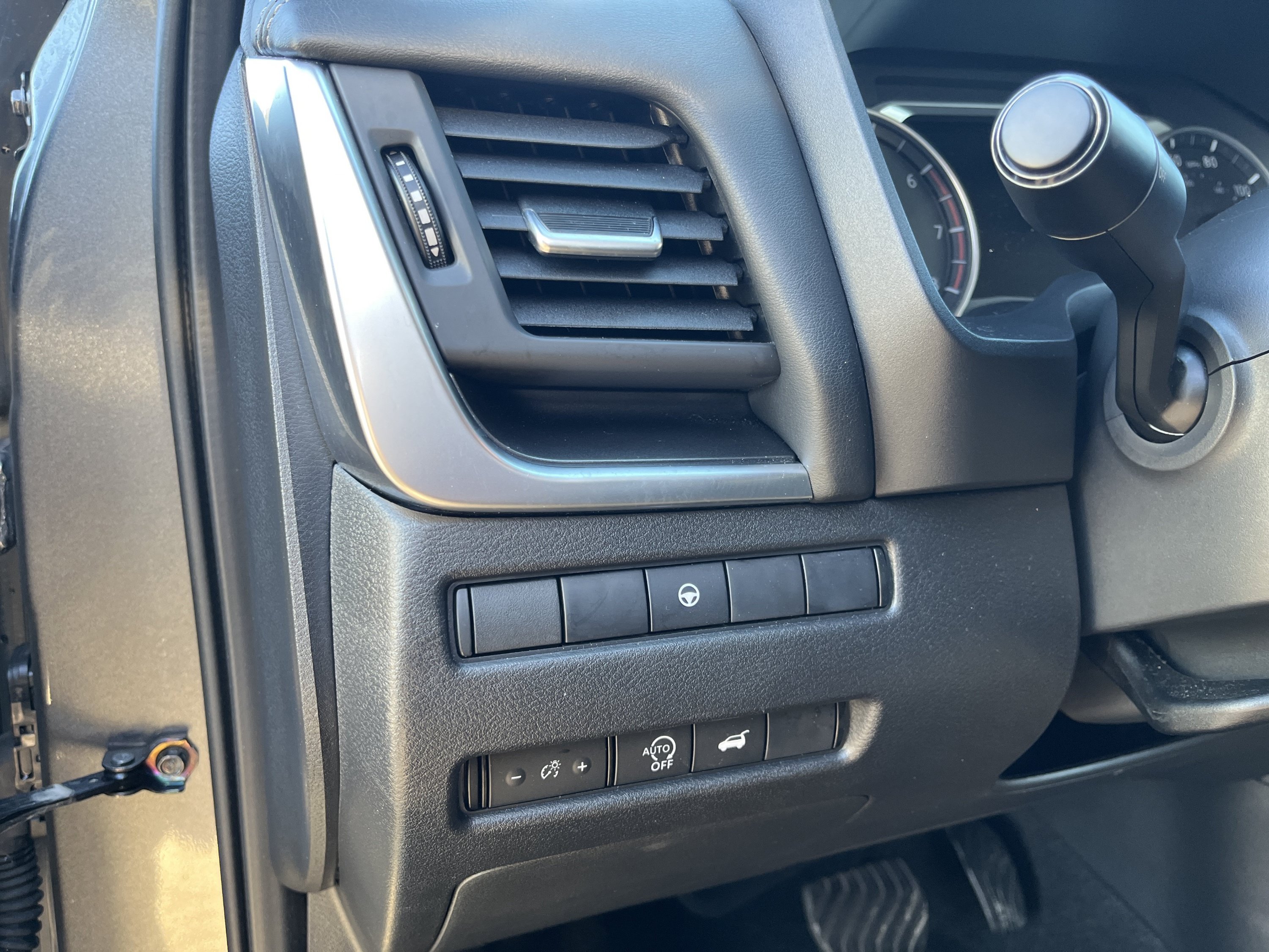 Used 2026 Nissan Rogue SV AWD/4WD image 19