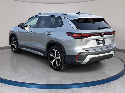 New 2026 Volkswagen Tiguan SE FWD image 7