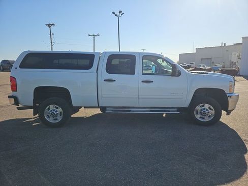 Used 2011 Chevrolet Silverado 2500 LT w/ Interior Plus Package RWD image 6