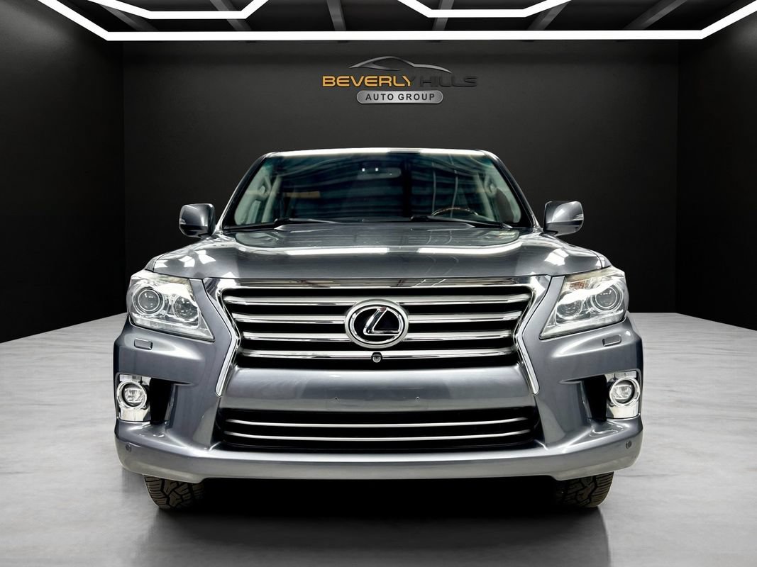 Used 2015 Lexus LX 570 4WD w/ Luxury Package image 8