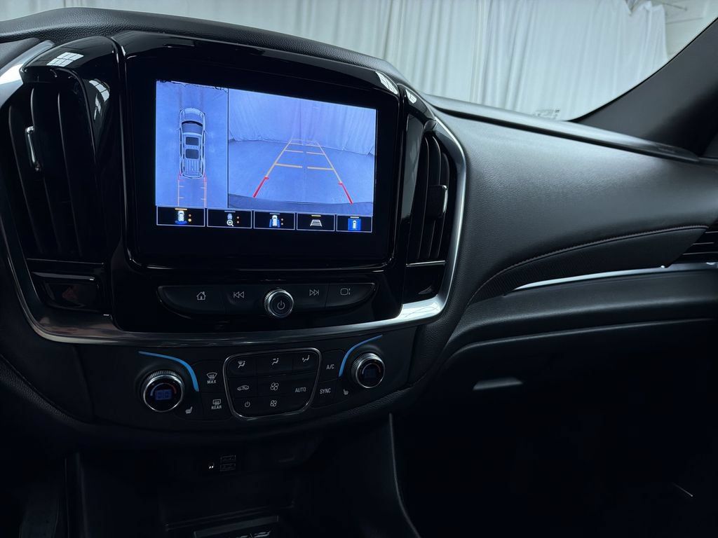 Used 2023 Chevrolet Traverse RS AWD/4WD image 22