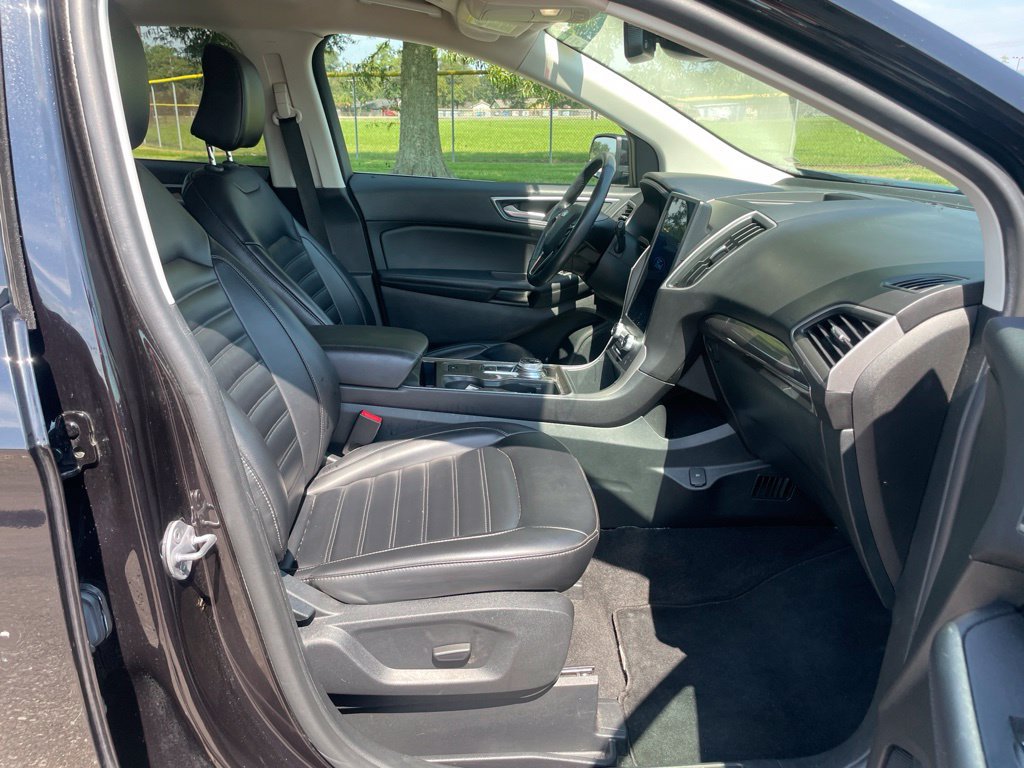 Used 2024 Ford Edge SEL AWD/4WD image 16