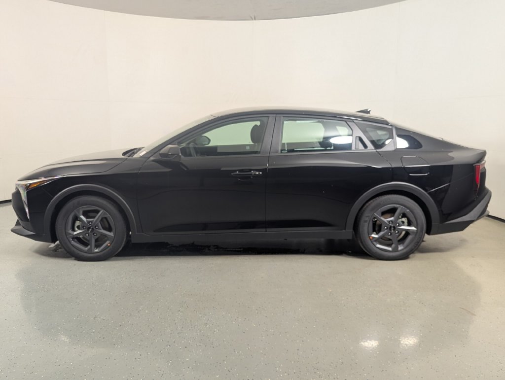 Used 2026 Kia K4 FWD image 4