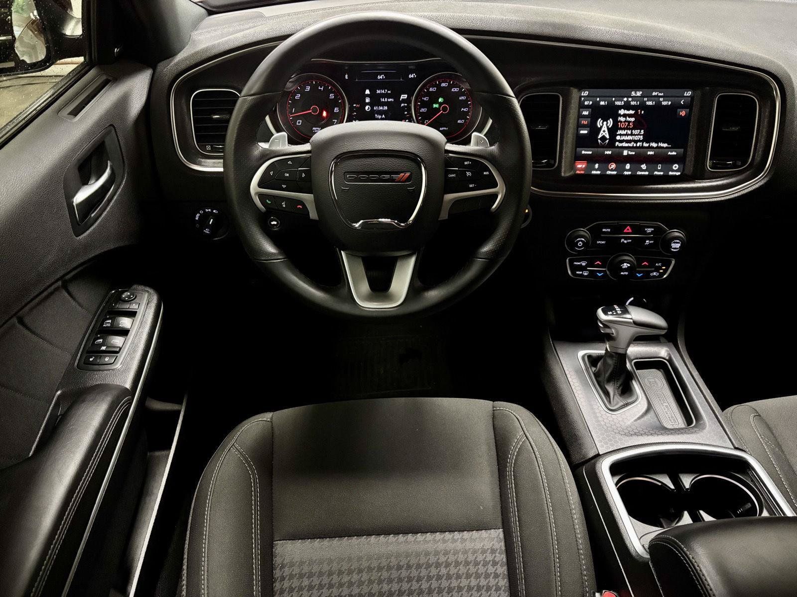 Used 2018 Dodge Charger R/T RWD image 2