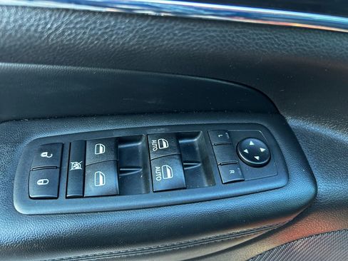 Used 2020 Jeep Grand Cherokee Limited image 33