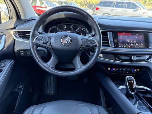 Used 2021 Buick Enclave Essence w/ Sport Touring Edition image 17