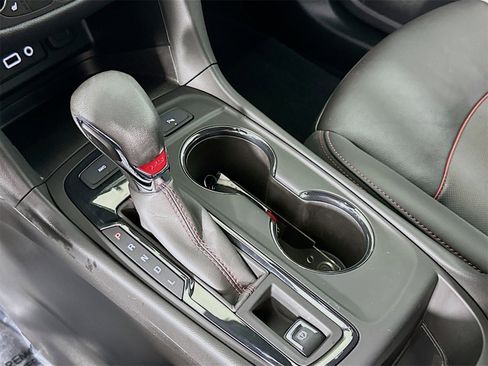 Used 2022 Chevrolet Equinox RS w/ RS Leather Package image 18