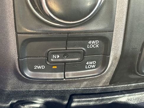Used 2019 RAM 1500 Express AWD/4WD image 17