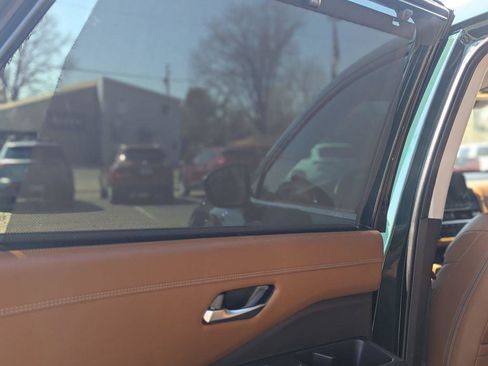 Used 2023 Nissan Pathfinder Platinum AWD/4WD image 21