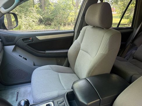 Used 2006 Toyota 4Runner SR5 AWD/4WD image 61