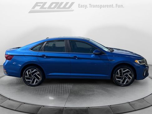 Used 2024 Volkswagen Jetta SEL FWD image 8