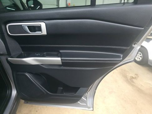 Used 2021 Ford Explorer XLT w/ Class III Trailer Tow Package image 8