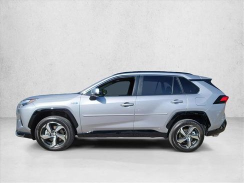 Used 2024 Toyota RAV4 SE AWD/4WD image 8