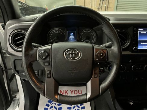 Used 2023 Toyota Tacoma TRD Off-Road image 18