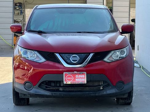 Used 2018 Nissan Rogue Sport S image 11