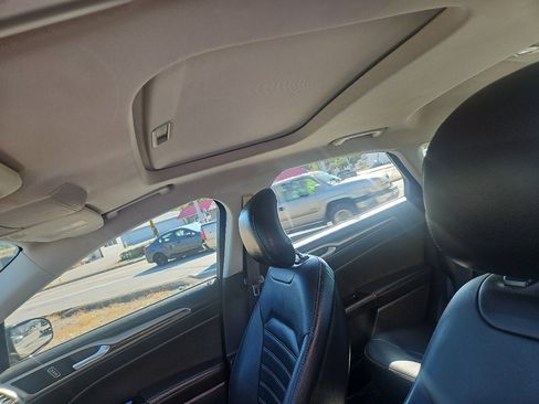 Used 2013 Ford Fusion SE image 12