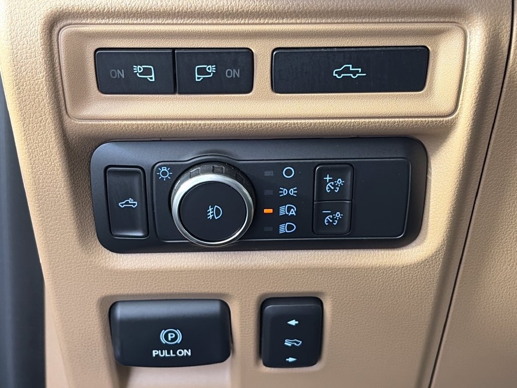 Used 2022 Ford F150 Lariat w/ Equipment Group 502A High AWD/4WD image 25