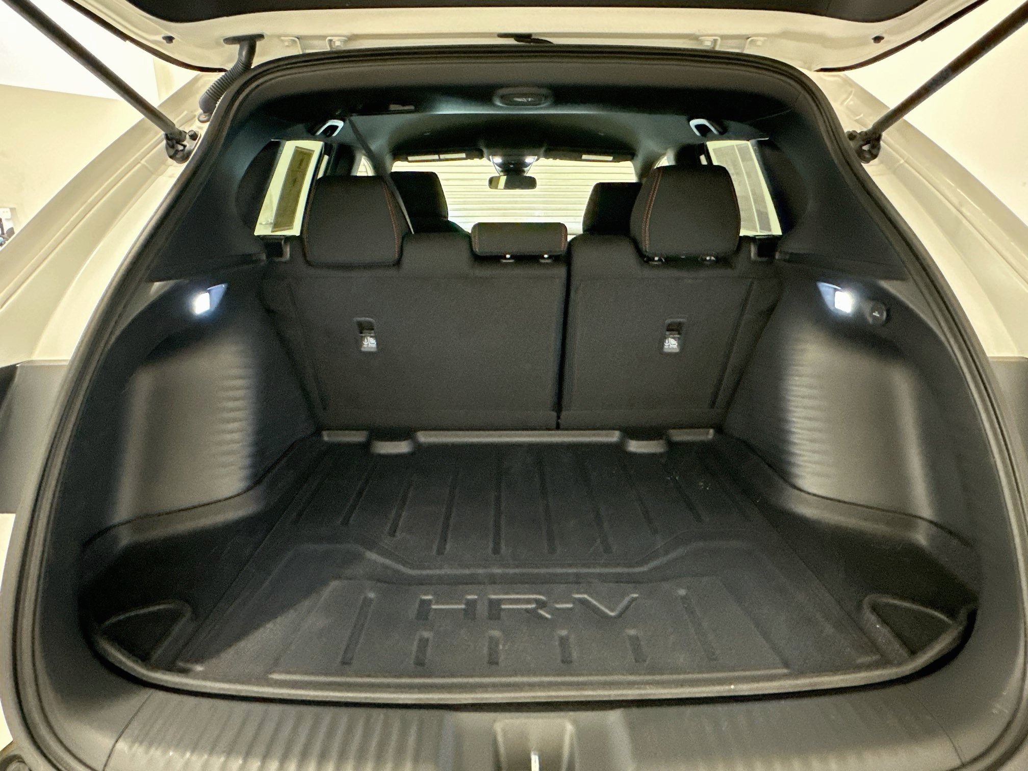 Used 2025 Honda HR-V Sport image 29