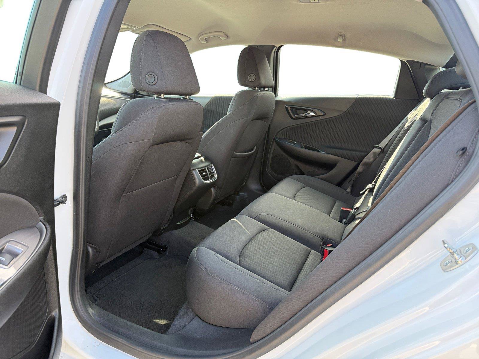 Used 2024 Chevrolet Malibu LT w/ Sport Edition FWD image 19