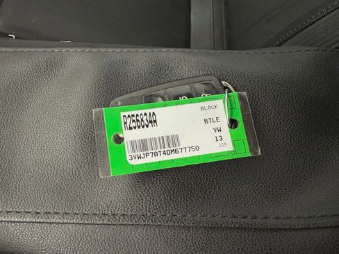 Used 2013 Volkswagen Beetle 2.5 Fender image 24