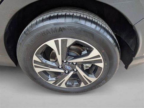 Certified 2024 Subaru Crosstrek 2.0i Premium image 9